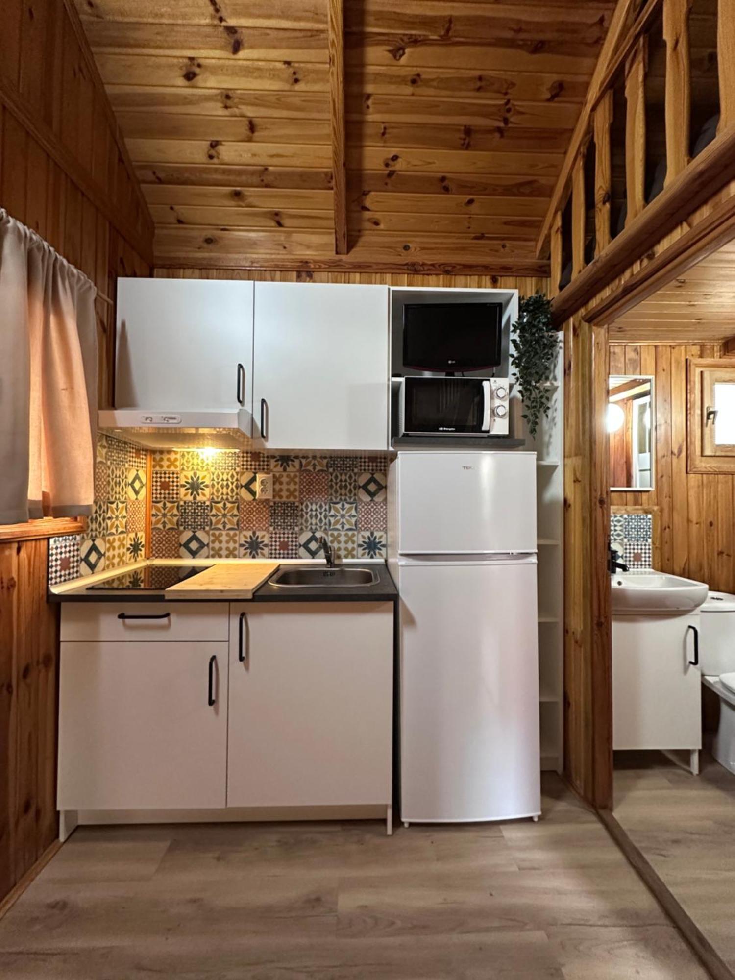 Camping Riera Merles Borreda ภายนอก รูปภาพ