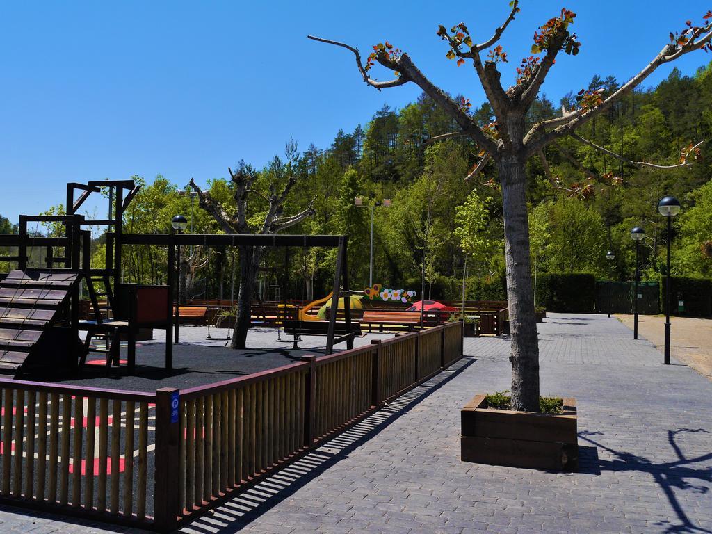 Camping Riera Merles Borreda ภายนอก รูปภาพ