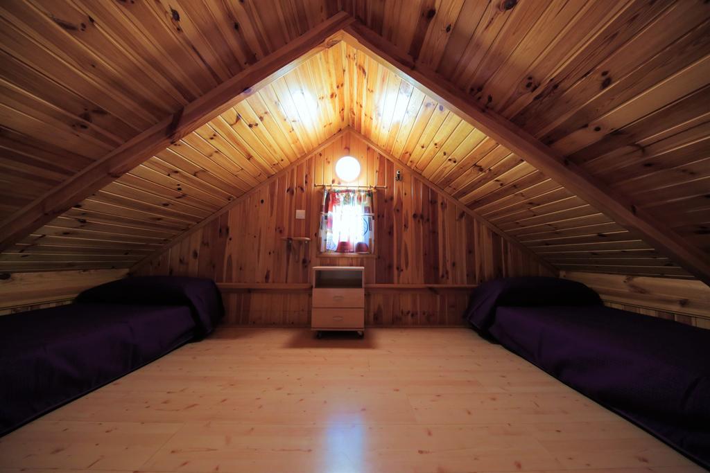 Camping Riera Merles Borreda ภายนอก รูปภาพ